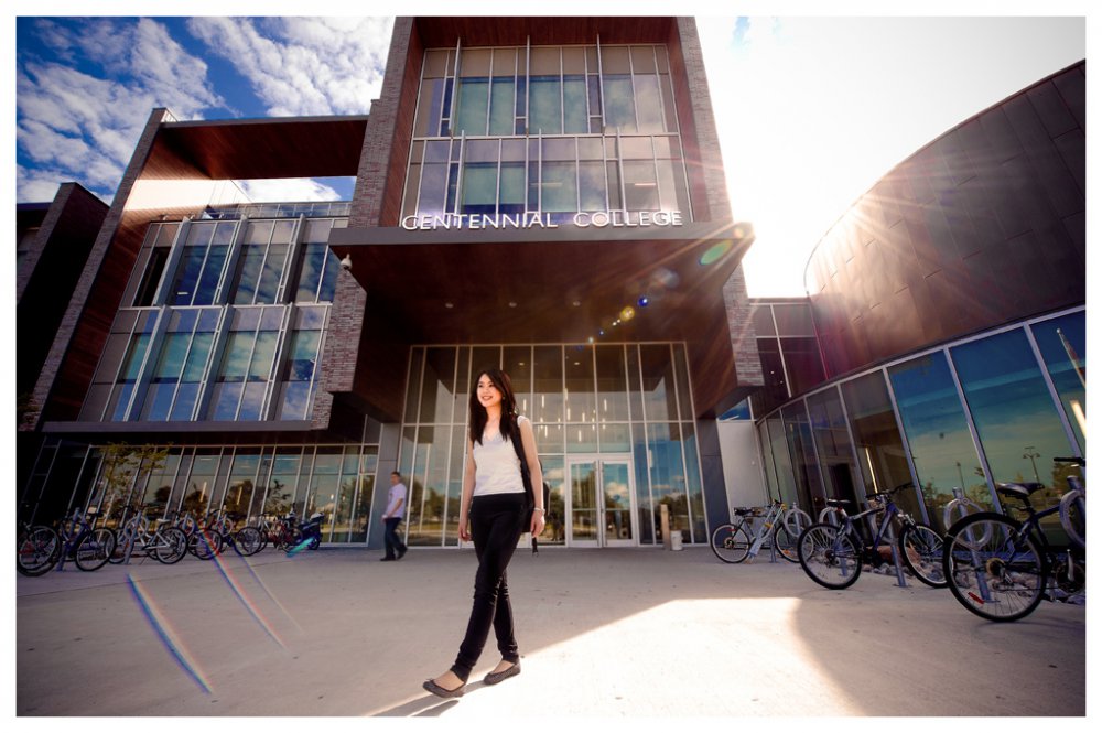 Toạ đàm chia sẻ về học tập và cuộc sống của du học sinh tại Canada